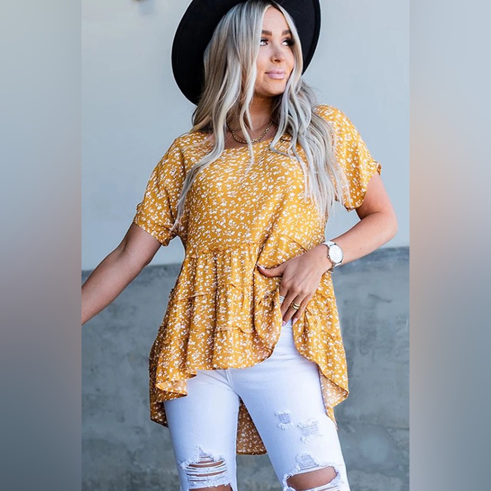 NWT Yellow Floral Short Sleeve High-Low Top Tiered